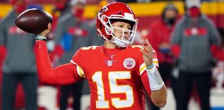 With the playoffs now set, the favorite to win the Super Bowl remains unchanged from the NFL's preseason odds, according to analysts TheLines.