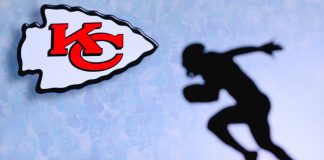 TheLines: Kansas City Chiefs new Super Bowl favorites after wild NFL weekend The Kansas City Chiefs have reclaimed their preseason spot as favorites to win the Super Bowl following a wild NFL Divisional Weekend, according to TheLines.