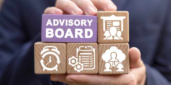 Advisory board concept in the form of wooden blocks