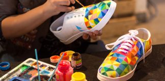 SharpLink: Personalization will Be the linchpin in betting’s future growth Hands painting colors on shoes