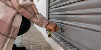 Michigan gives Bovada two weeks to close up shop for state residents Hand locking up store