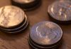 DraftKings latest operator to respond to Illinois wager tax with 50¢ fee Several stacks of quarters as DraftKings plans to implement a 50 cents transaction fee on sports wagers in Illinois.