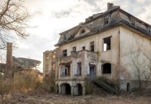 An abandoned house