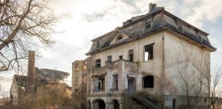 An abandoned house