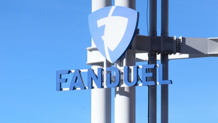 FanDuel-Phoenix-Suns-Lounge-Retail-Sportsbook-Closed FanDuel sign as the operator partners with PHX Arena to open a lounge.