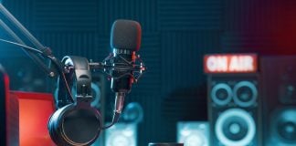 FanDuel Sports Network partners with former DraftKings entity VSiN A microphone in a broadcast studio