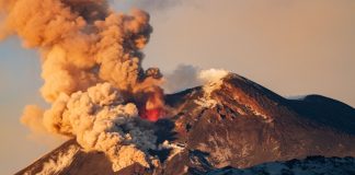 PlayAIO data shows Cash Eruption fall from the top in visibility A volcano erupts as PlayAIO data shows Cash Eruption fall from the top game rankings.