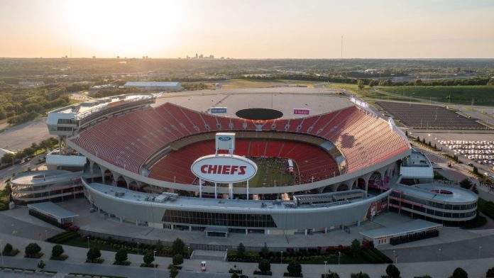 Sportsbooks-enlist-Missouri-sports-legends-to-launch-state's-new-betting-market Kansas City Chiefs' Arrowhead Stadium in Missouri on a sunny day