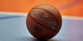 NBA basketball as FanDuel offers real-time bet tracking for select league games.