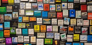 Display of matchbooks