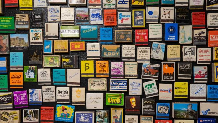 Display of matchbooks