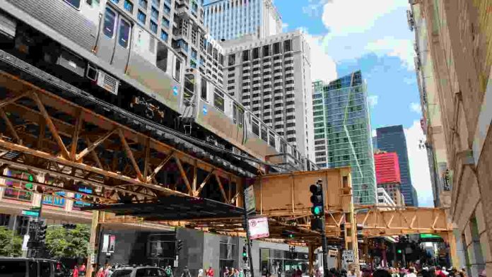 Chicago El Train
