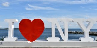 ClubWPT Gold returns to NY and stays in CA with revamped poker product I Heart NY sculpture