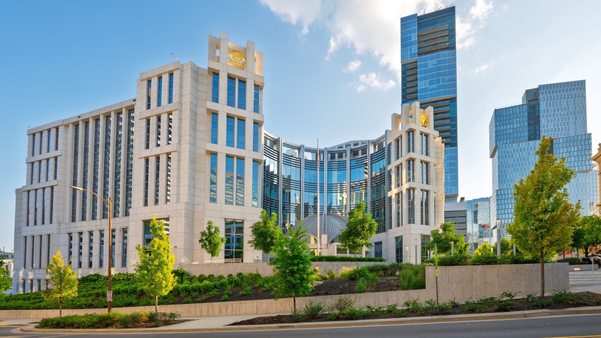 Kalshi Sues Tennessee After Being Told to Shut Down Sports