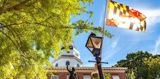 Maryland Lottery claims sweeps sites are just as illegal as offshore casinos The Maryland State House with the Maryland flag flying