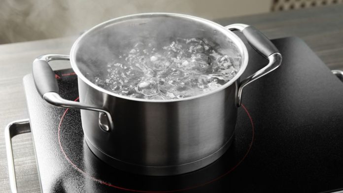 BetMGM-in-hot-water-for-allegedly-sending-promo-emails-to-underage-people A pot of boiling water on a stovetop