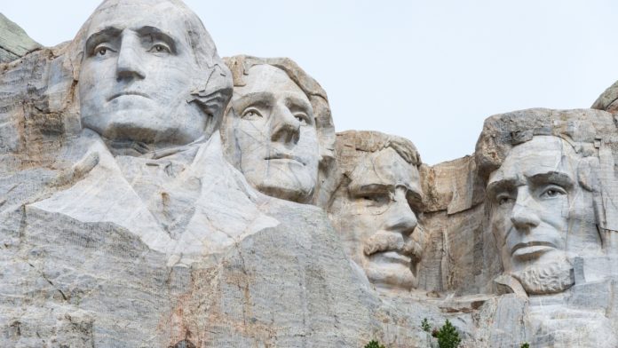 South-Dakota-Online-Sports-Betting-Bill Mount Rushmore as South Dakota considers a bill to legalize online sports betting.