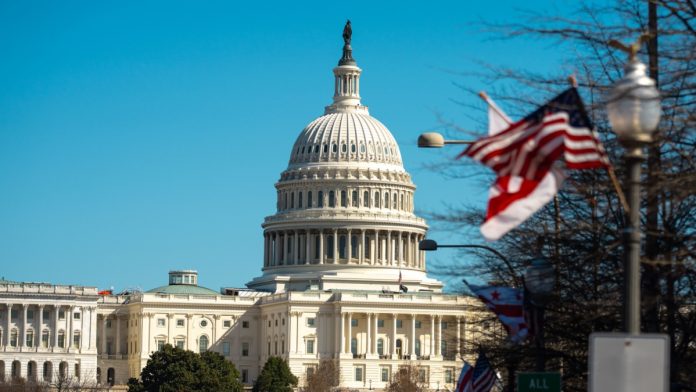 Prediction-Market-Bill-Ban-Government-Contracts US capitol building as lawmakers want prediction markets to pull government contracts.