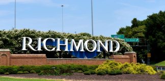 A sign welcoming people to Richmond, Virginia