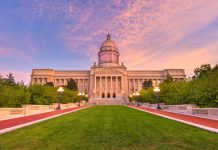 The Kentucky State Capitol at dusk
