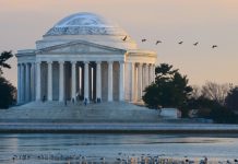 Washington, D.C. as lawmakers in DC discuss online casino legislation.