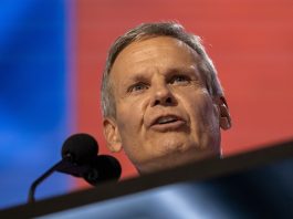Tennessee sweepstakes casino ban signed into law by Gov. Lee Tennessee sweepstakes