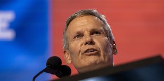 Tennessee sweepstakes casino ban signed into law by Gov. Lee Tennessee sweepstakes