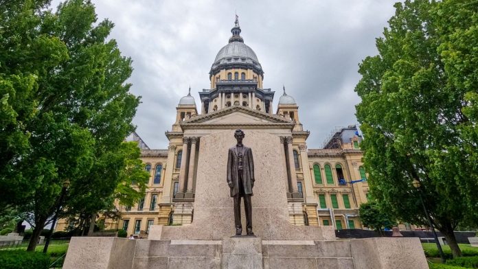 Approved-Illinois-budget-includes-sports-prediction-markets-per-wager-tax The Illinois State Capitol building in Springfield, IL