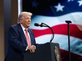 Trump suspends teleprompter operator who live-bet his speeches on Kalshi: report President Donald Trump gives a speech from a teleprompter