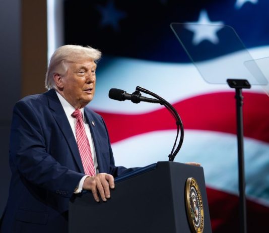 Trump suspends teleprompter operator who live-bet his speeches on Kalshi: report President Donald Trump gives a speech from a teleprompter