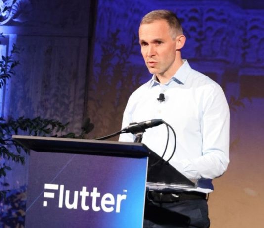 Flutter CEO Peter Jackson steps down amid stock crash, FanDuel revenue decline Flutter Entertainment CEO Peter Jackson