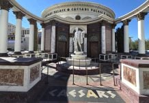 Caesars’ net loss doubles in Q3, analysts say Digital lost market share A statute outside Caesars Palace in Las Vegas