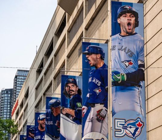 Blue Jays bettor banned by MLB, Ohio for threatening manager John Schneider